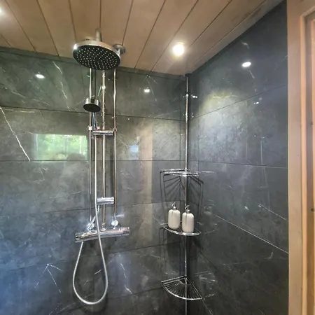 Aurora Haven- Jaervenrantamoekki, Oma Sauna Ja Rauha *